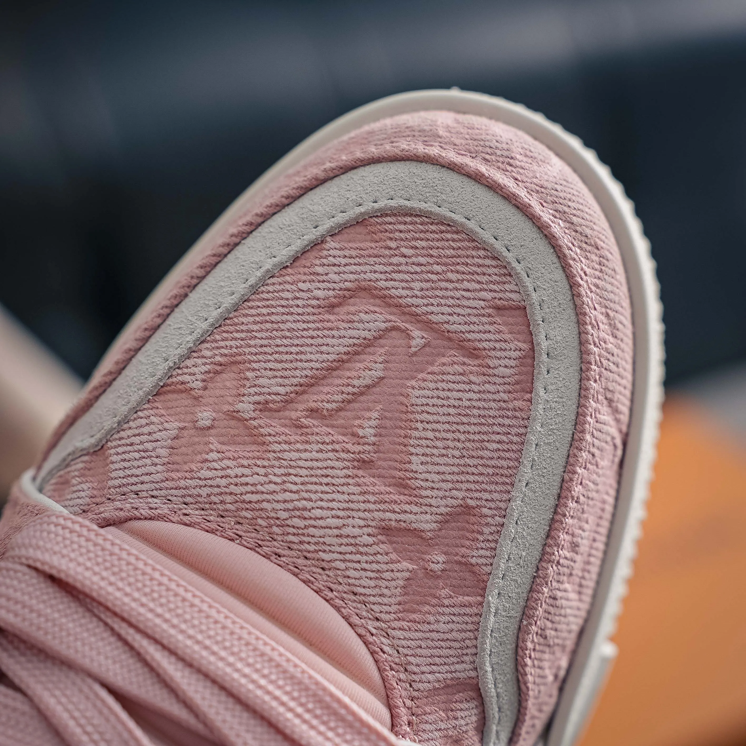 # LV- - trainer 2026 New Arrival 1：1 ！！ Shoes Cowhide Leather ， LOGO ， Breathable ， 。